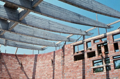 Rohbau der Kirche
